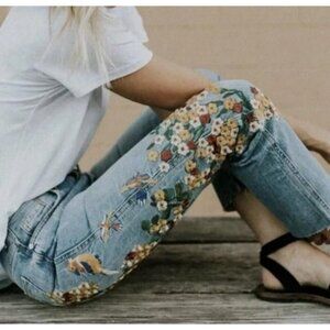 New Free People Embroidered Birds Floral Girlfriend Blue Cropped Jeans